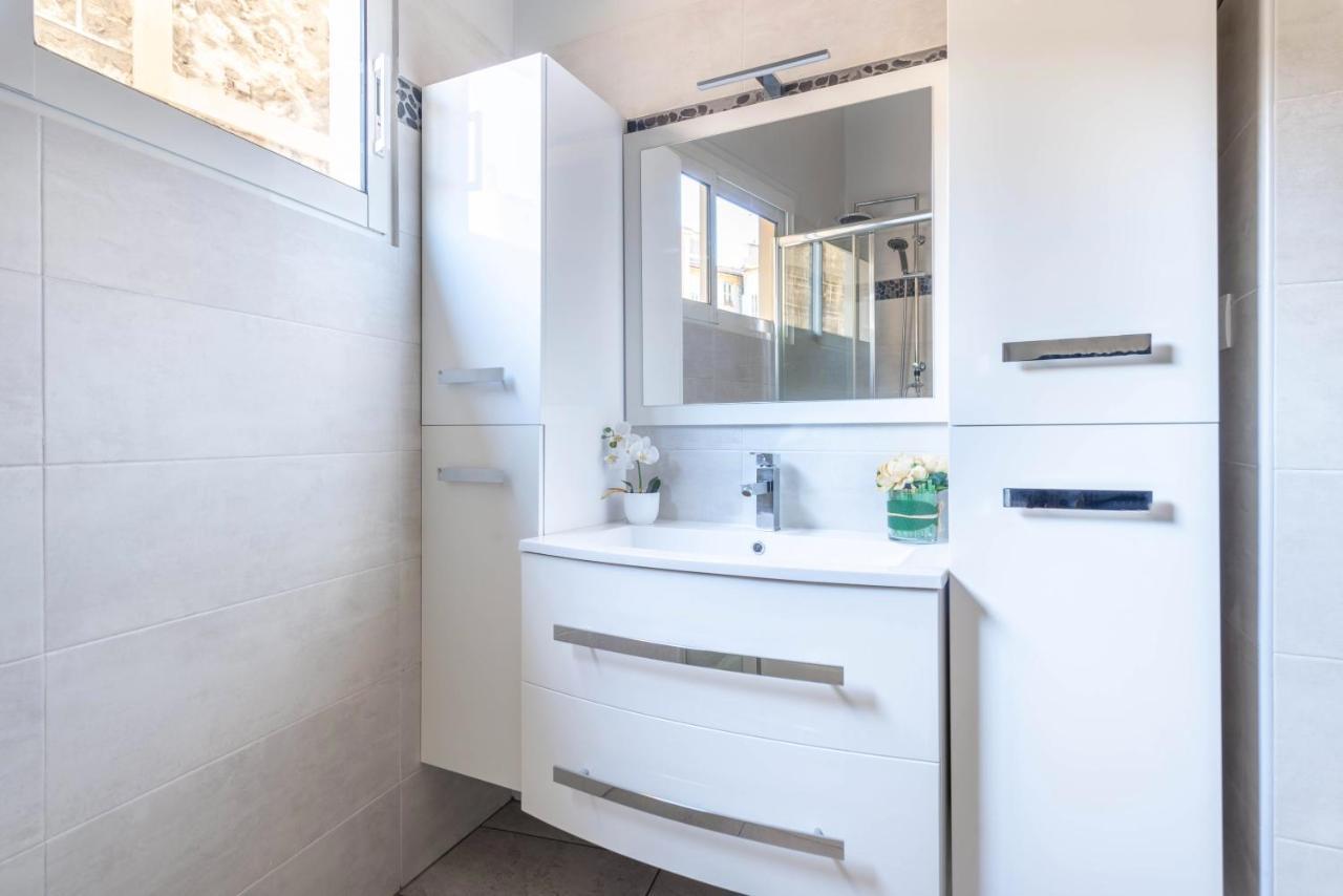 Notre Dame - Huge Sunny Modern 2Br Flat - Terrace Apartment Nisa Exterior foto